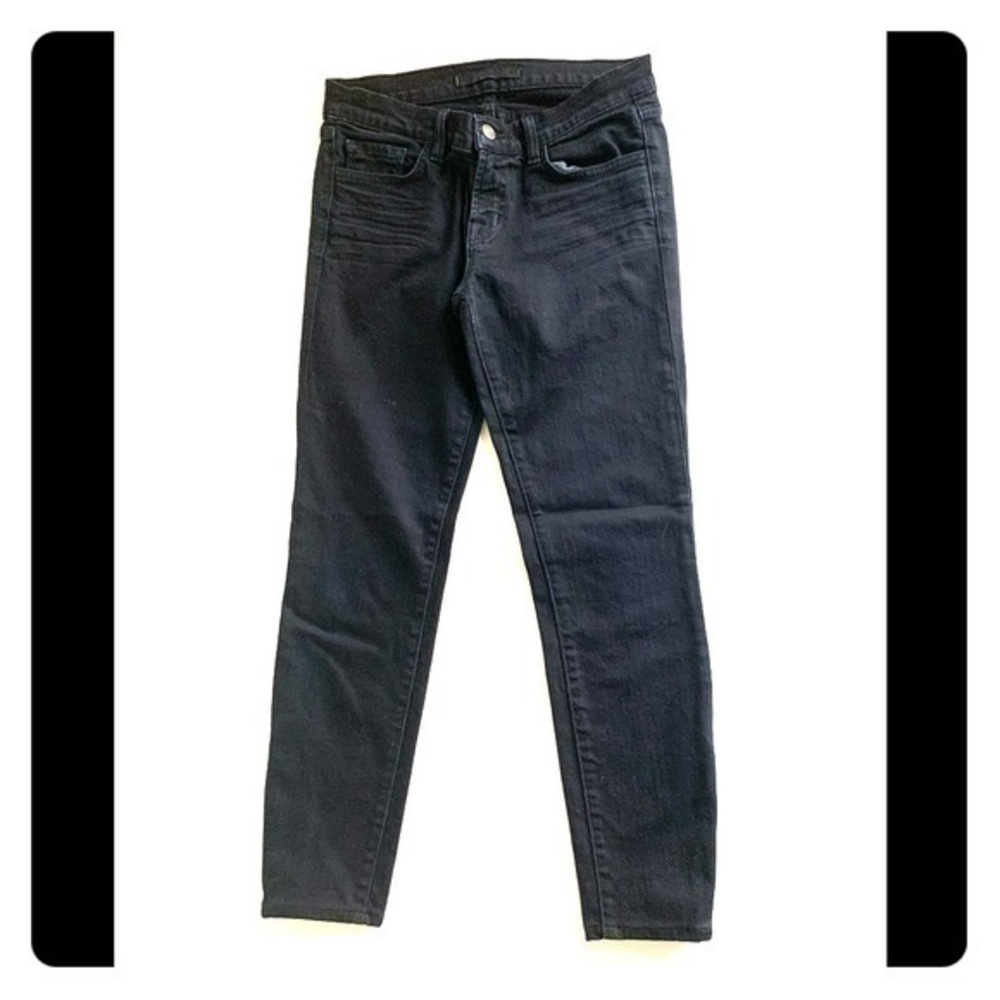 Women’s J Brand Black Wash straight leg jeans.